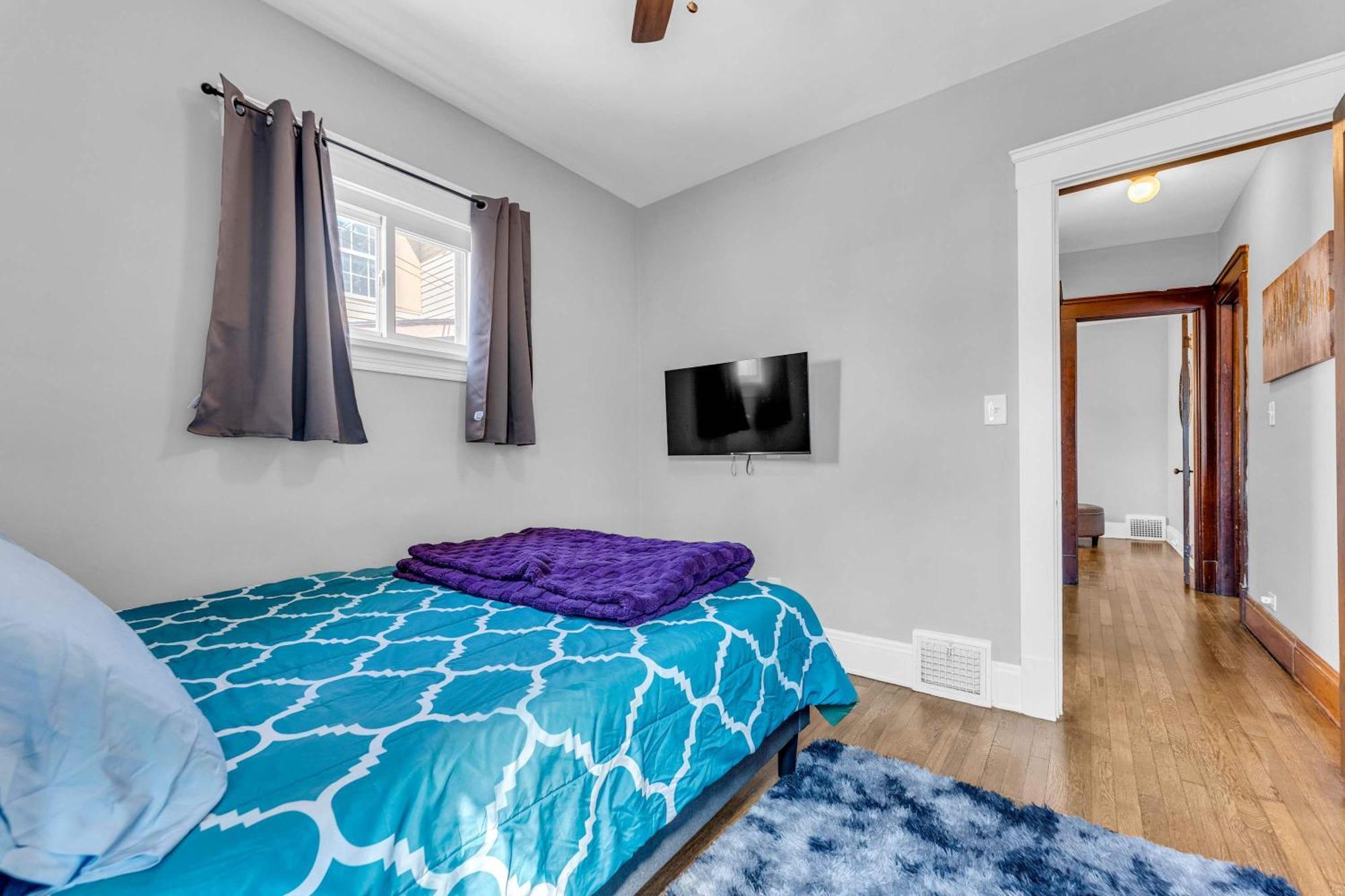 Beautifully Remodeled Duplex In West Blvd * Cleveland