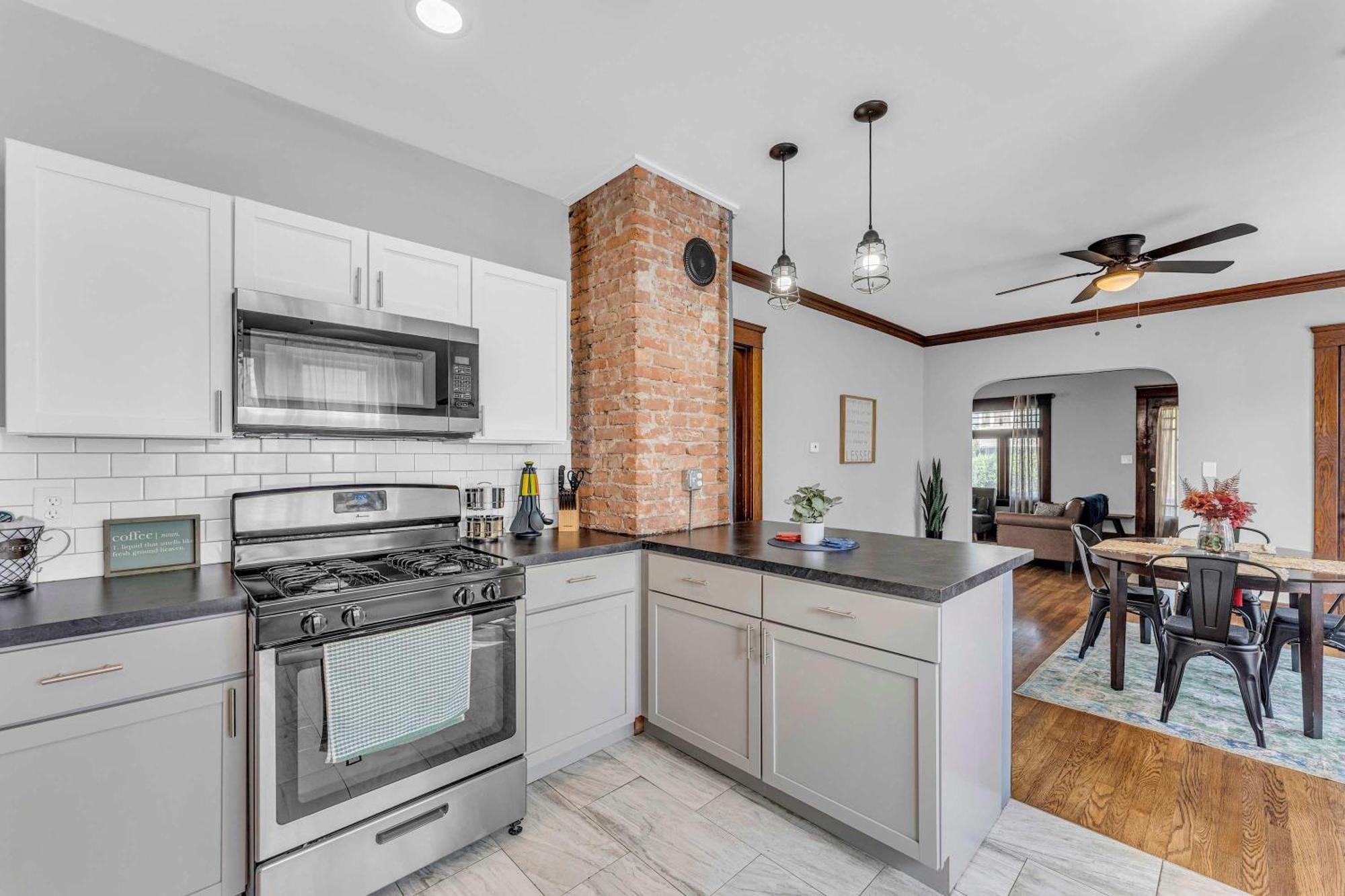 Apartment Beautifully Remodeled Duplex In West Blvd Cleveland