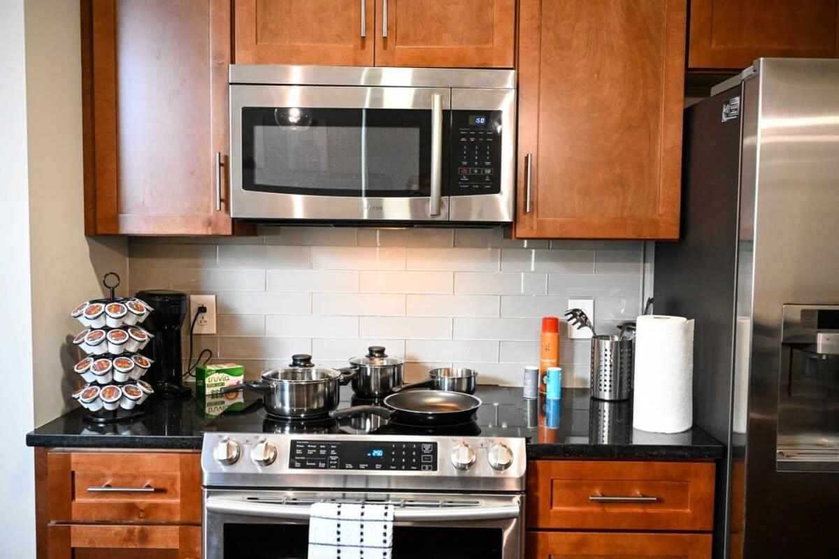 Downtown Sq Stadium Casino Rock Hall Clinic Apartment