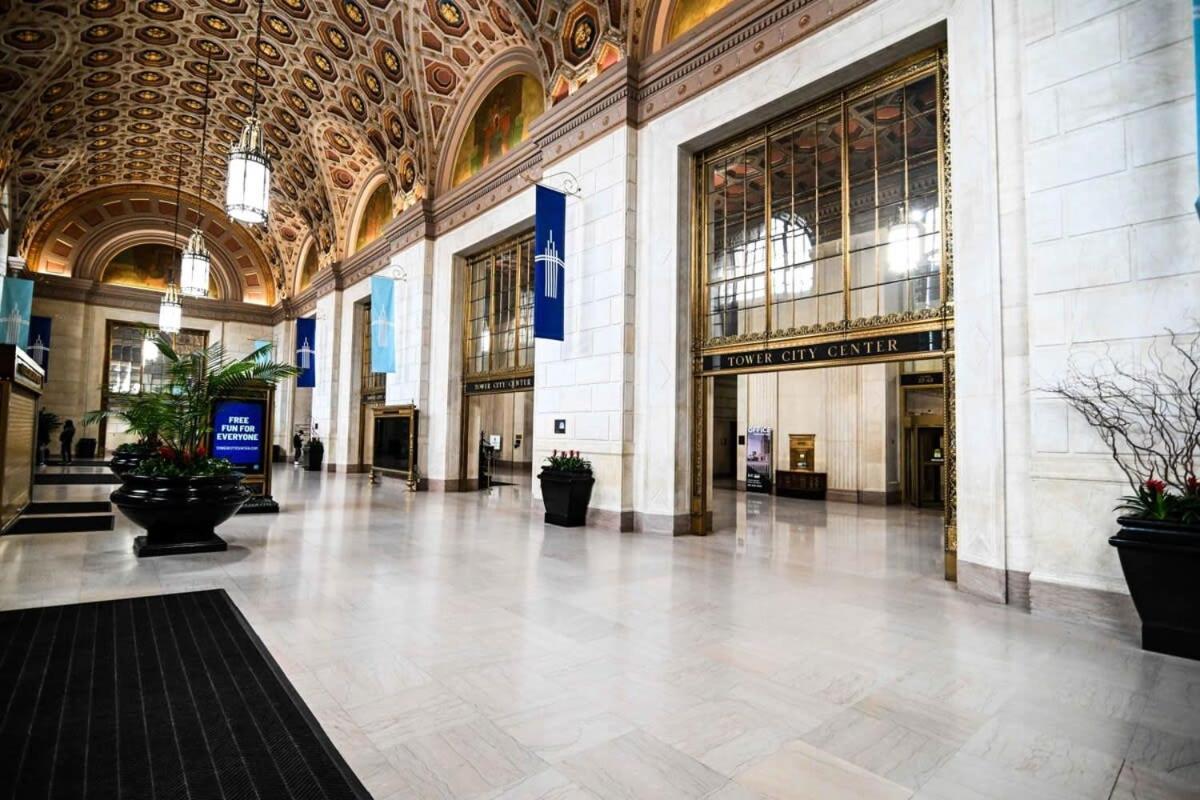 Downtown Sq Stadium Casino Rock Hall Clinic Apartment *