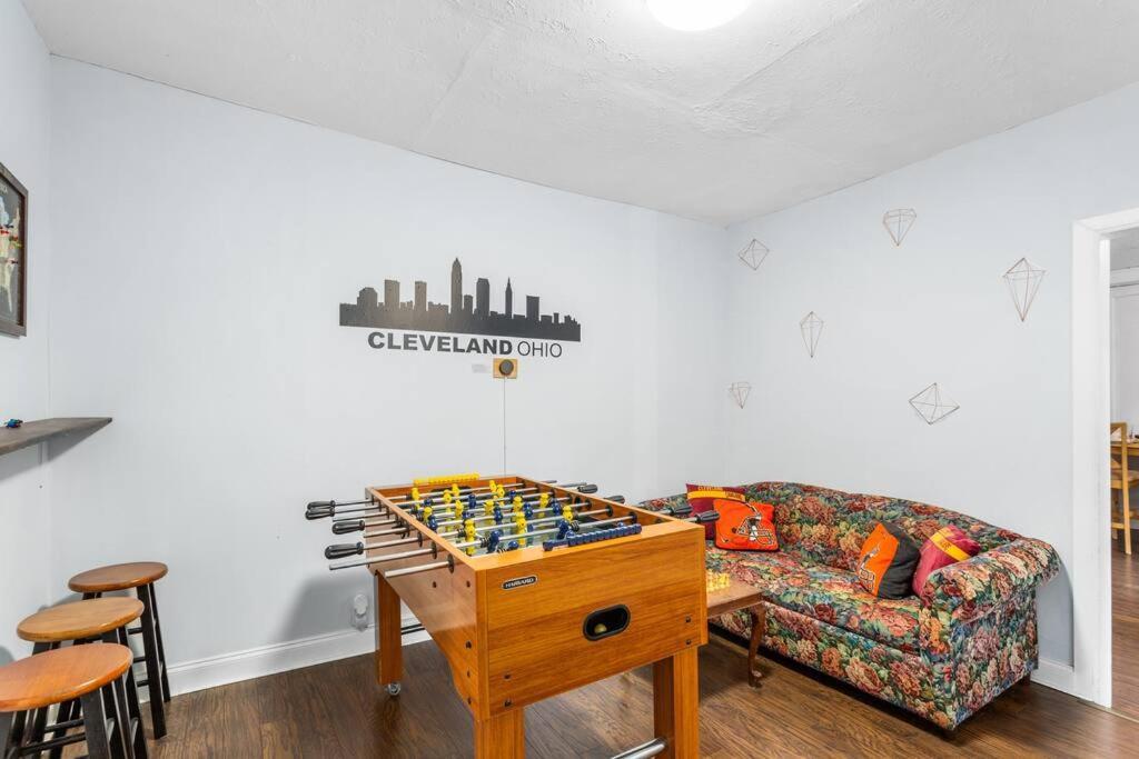 Stylish King Bed, 2bdrm, 1 Mile To Dtwn, Game Apartment *
