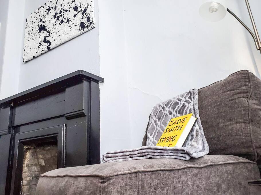 Stylish King Bed, 2bdrm, 1 Mile To Dtwn, Game Apartment *