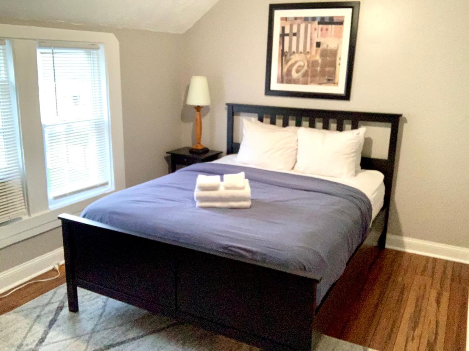 The House - W45th Backhouse - Ohio District - 5 Minutes From Downtown *