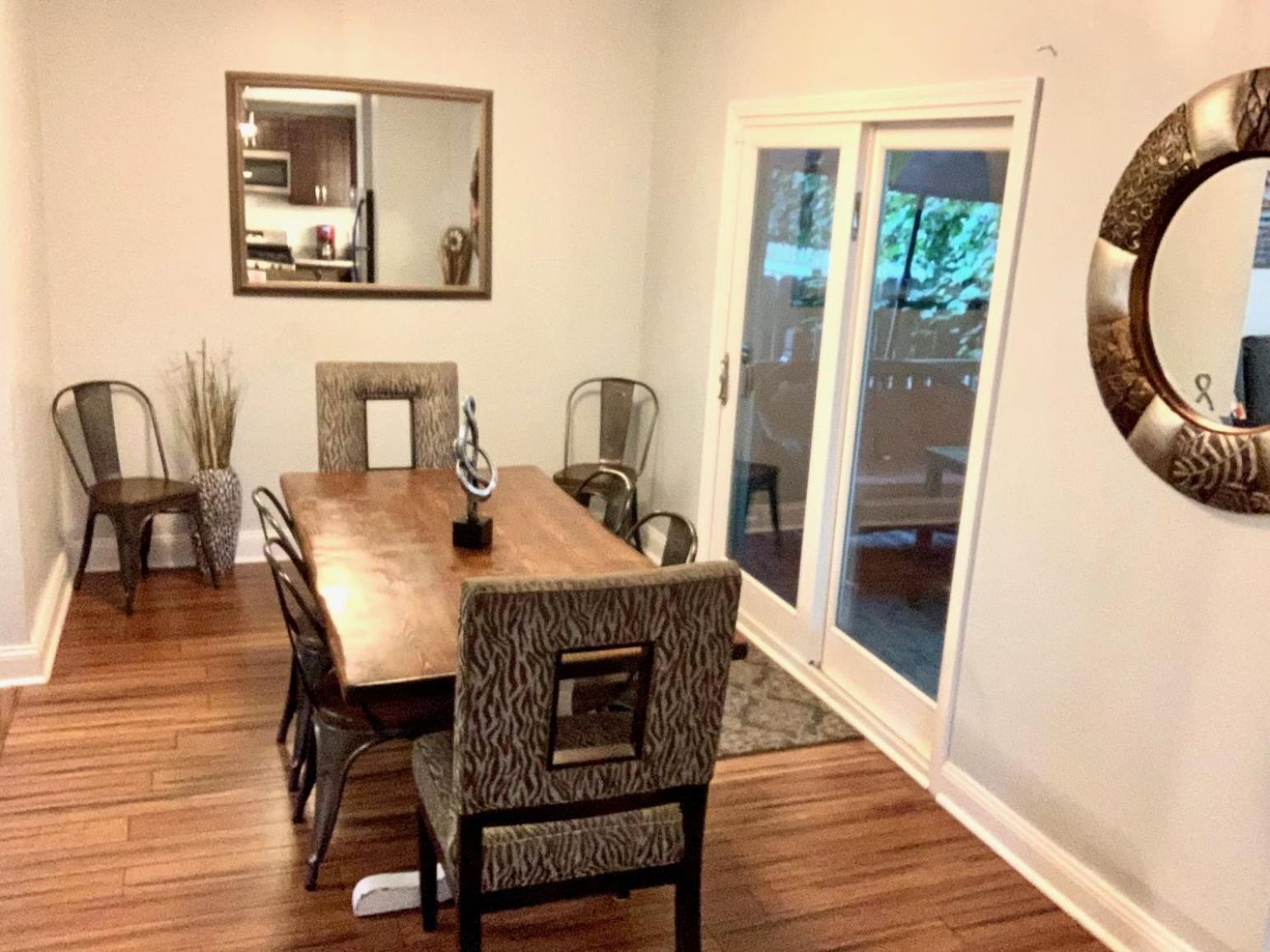 Holiday home The House - W45th Backhouse - Ohio District - 5 Minutes From Downtown Cleveland