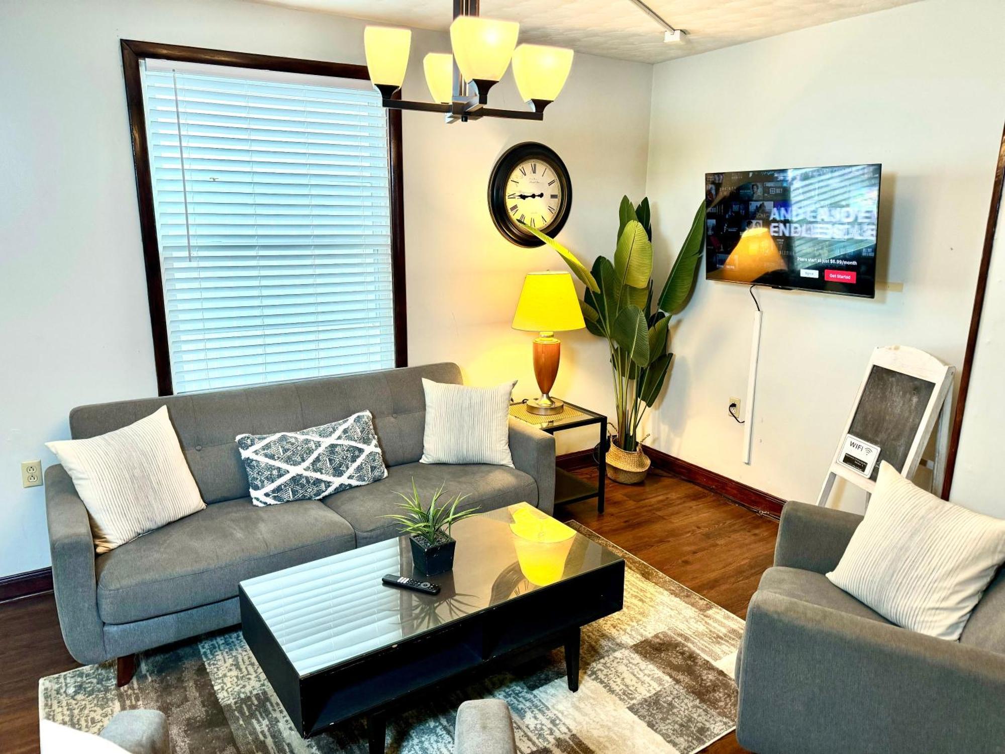 The House Hotels-5 Mins From Downtown-w45th1 Lower Cleveland