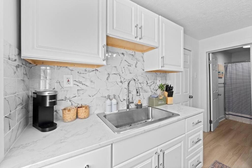 Comfortable 2-bedroom House In 1330 Cleveland