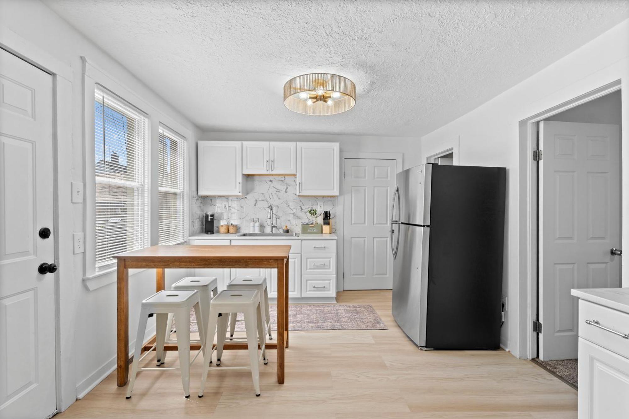 Comfortable 2-bedroom House In 1330