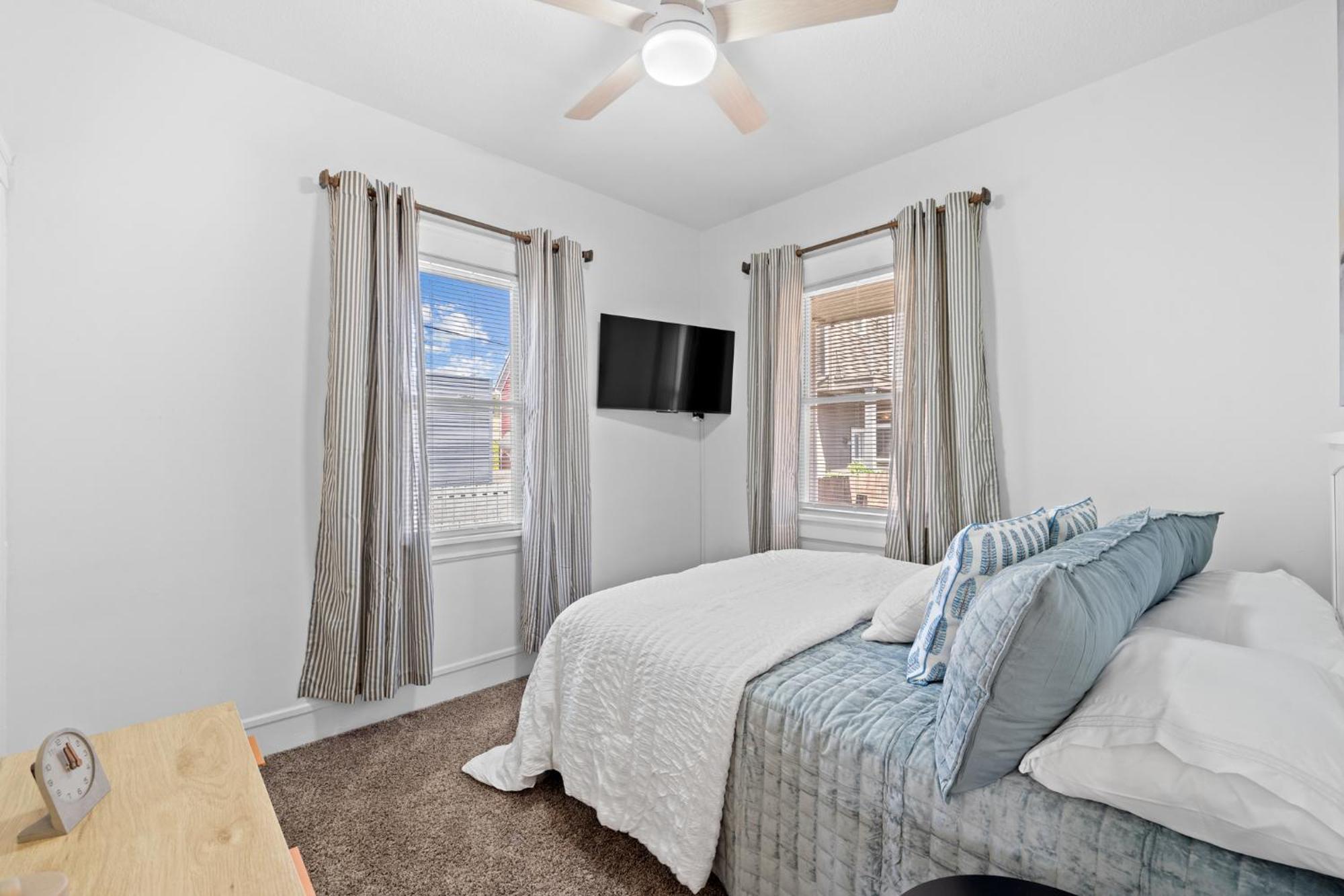 Comfortable 2-bedroom House In 1330 Cleveland