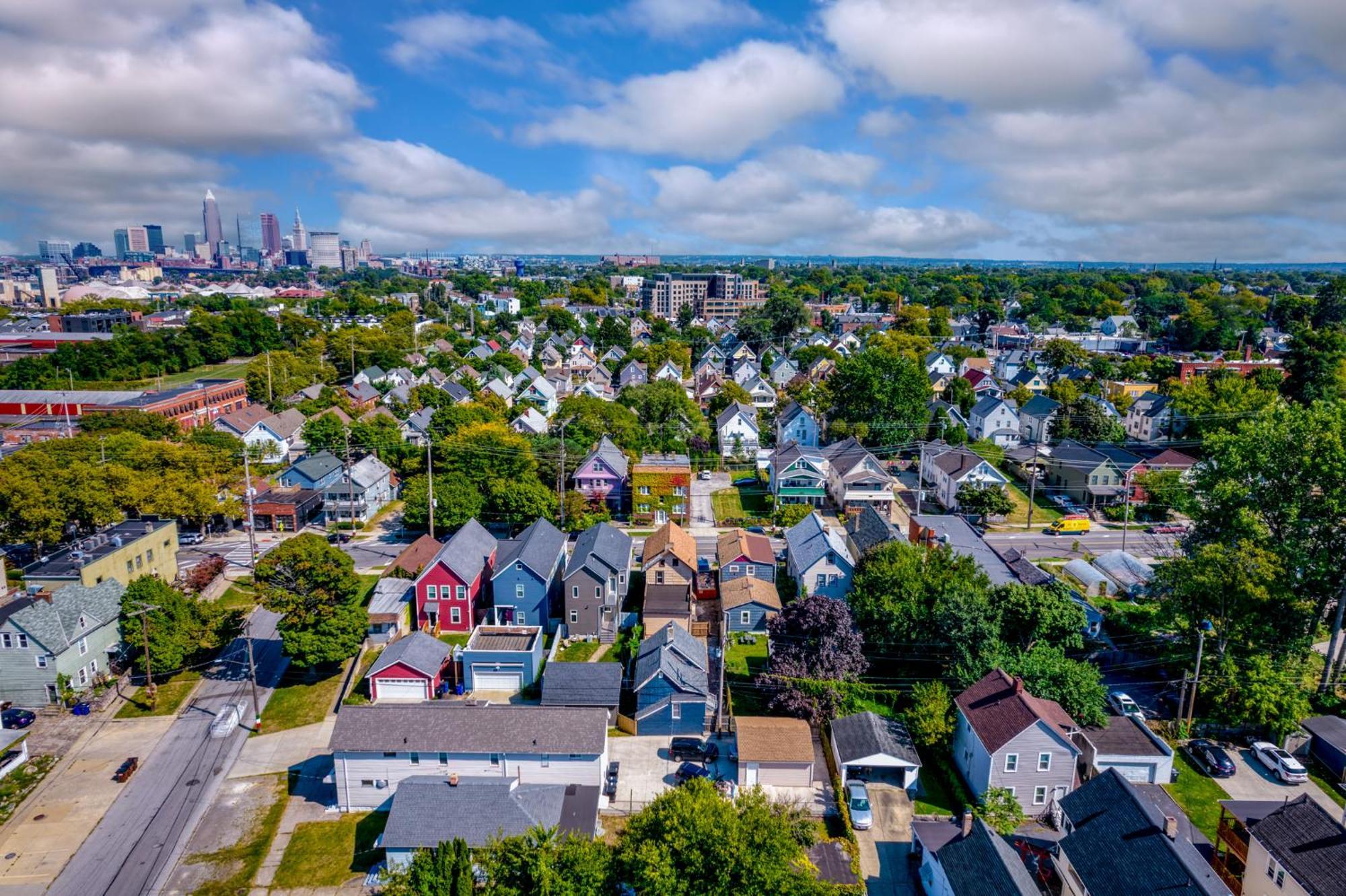 Comfortable 2-bedroom House In 1330 Cleveland