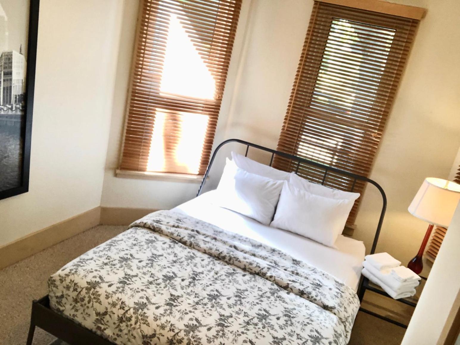 The House - W47th 2 - 5 Minutes From Downtown *