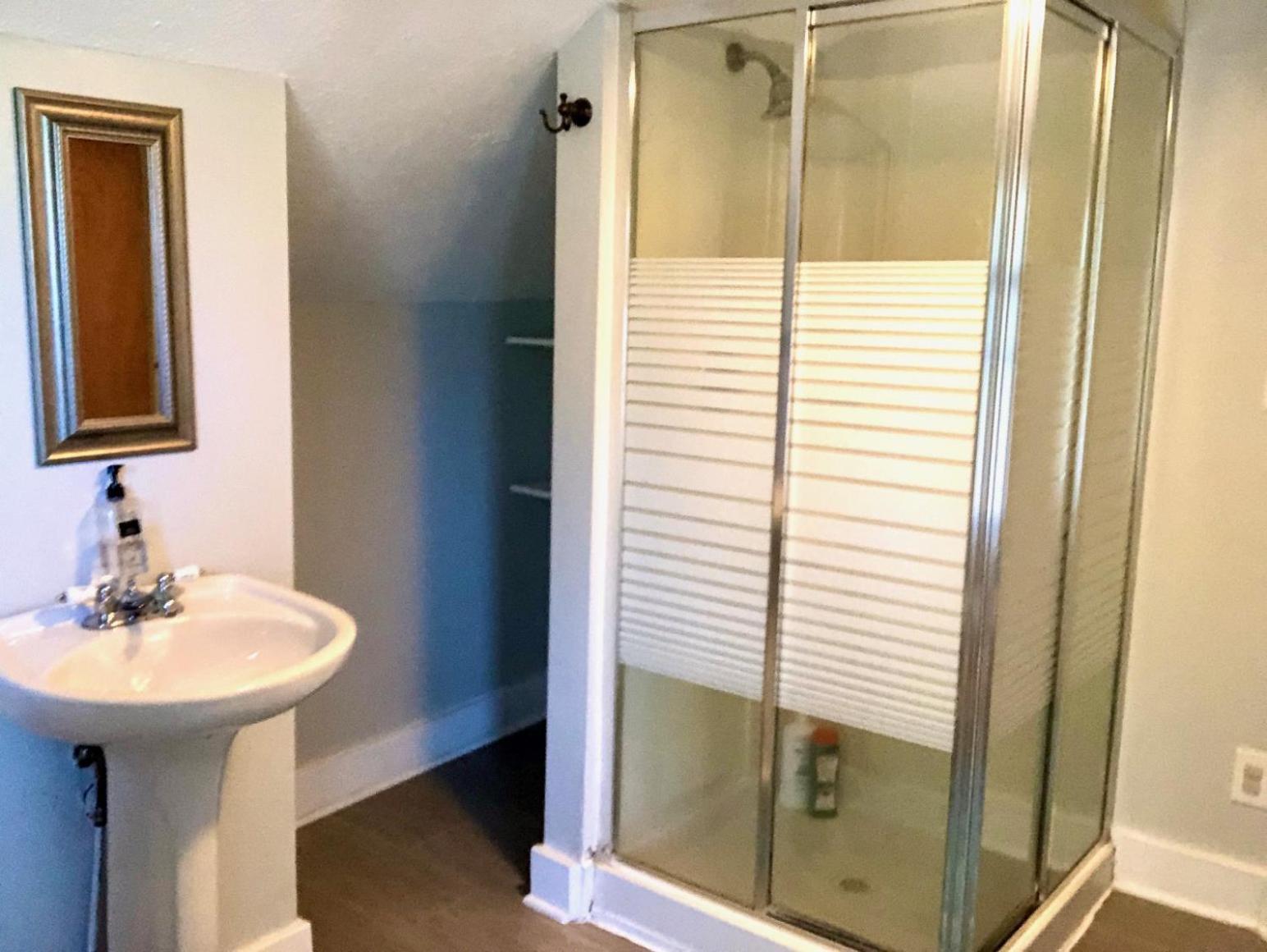 The House - W47th 2 - 5 Minutes From Downtown Holiday home Cleveland