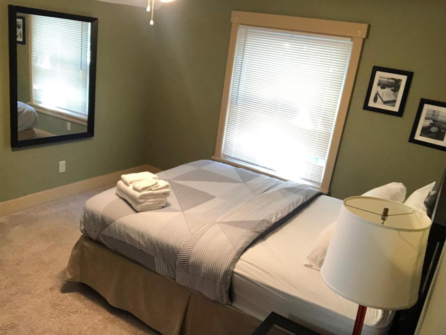 Holiday home The House - W47th 2 - 5 Minutes From Downtown