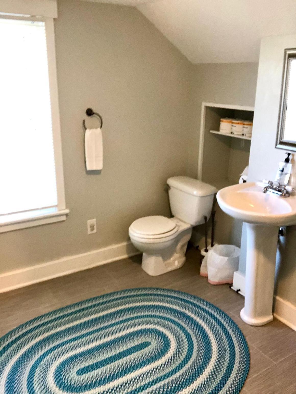 The House - W47th 2 - 5 Minutes From Downtown