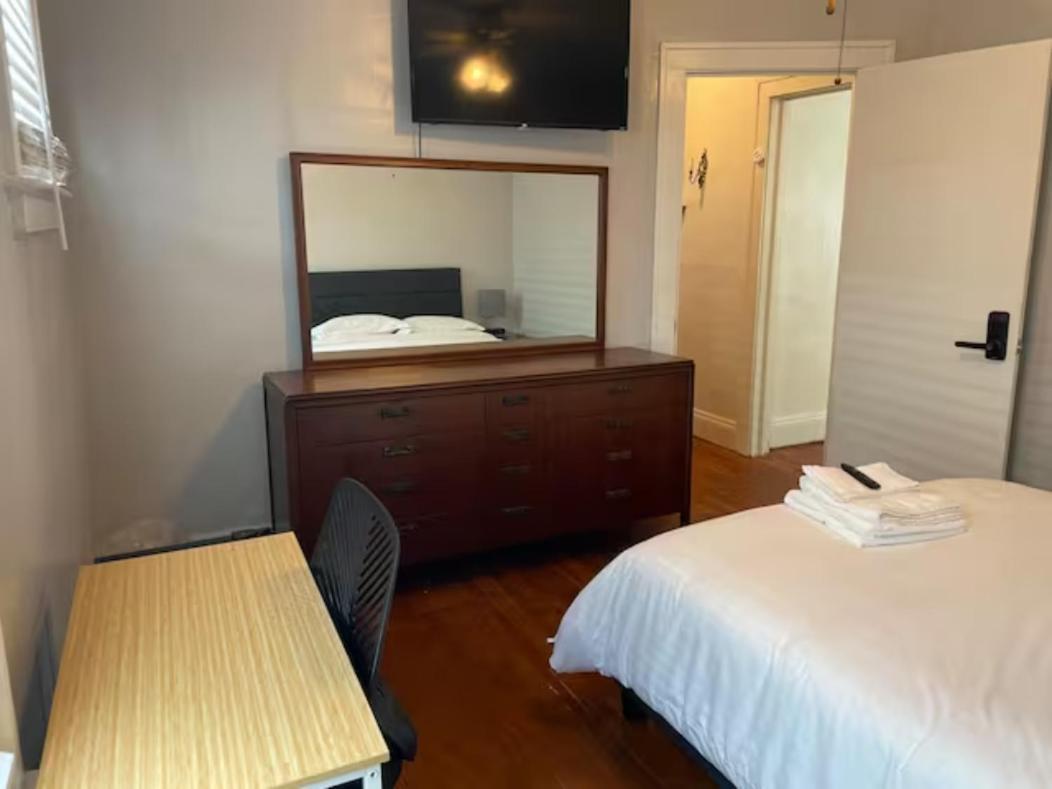 Comfy First Floor Bedroom Near Clinic Fairview Homestay *