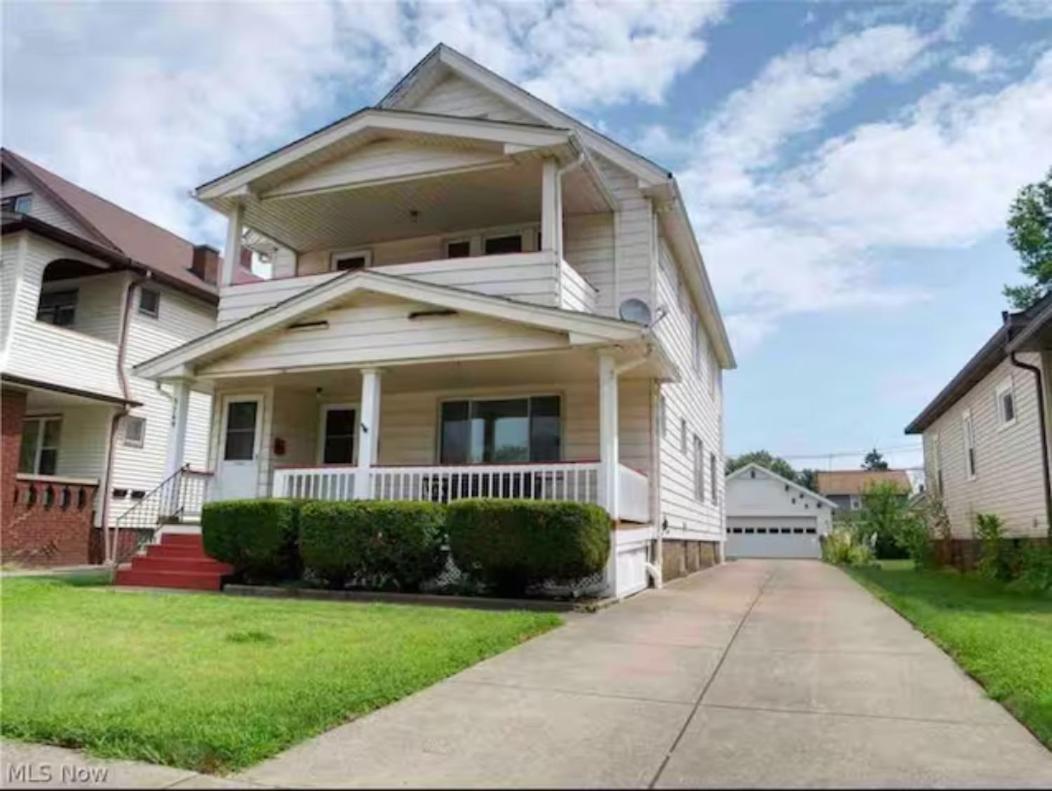 Comfy First Floor Bedroom Near Clinic Fairview *