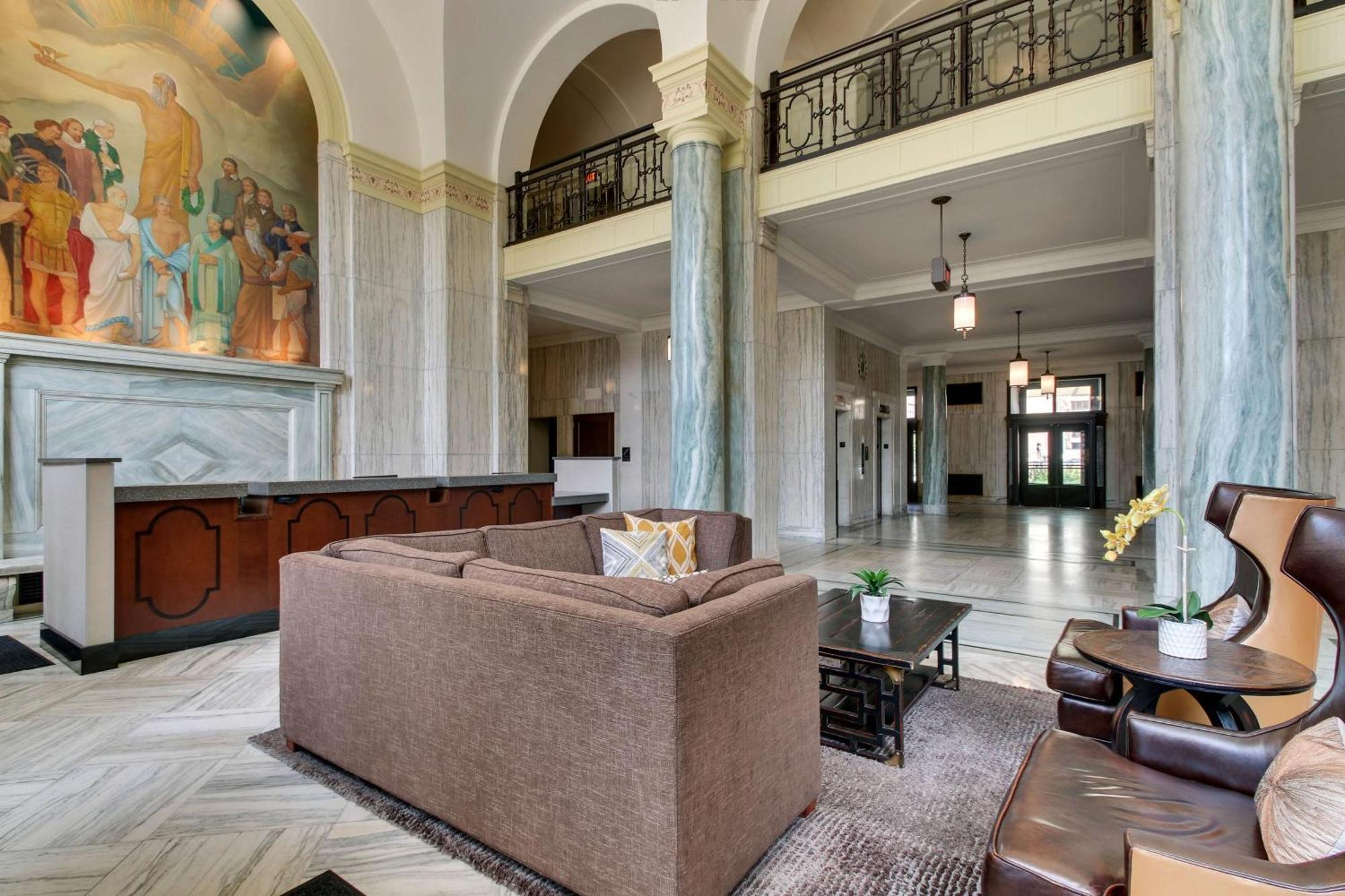 Hotel Drury Plaza Downtown 3*