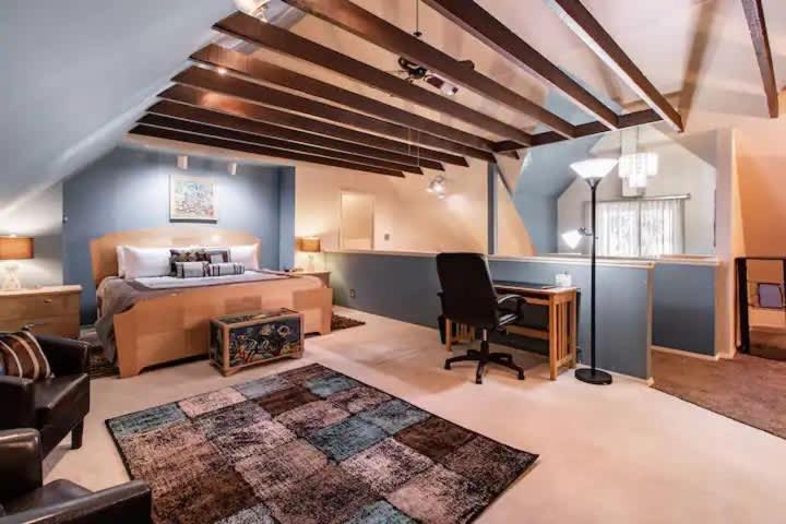 Spacious Family Getaway - Near Clinic Holiday home Cleveland