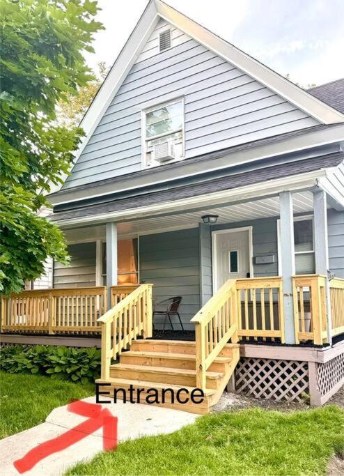 The House - Henninger Lower V1 Apartment *