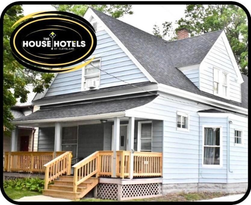 The House - Henninger Lower V1 Apartment