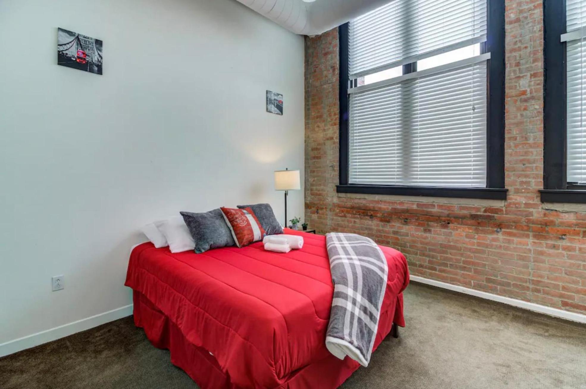 Apartment #604 Water Street Cleveland
