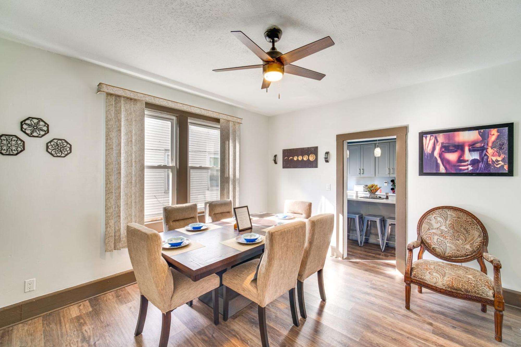 4 Mi To Dtwn With Patio In Cleveland! Holiday home