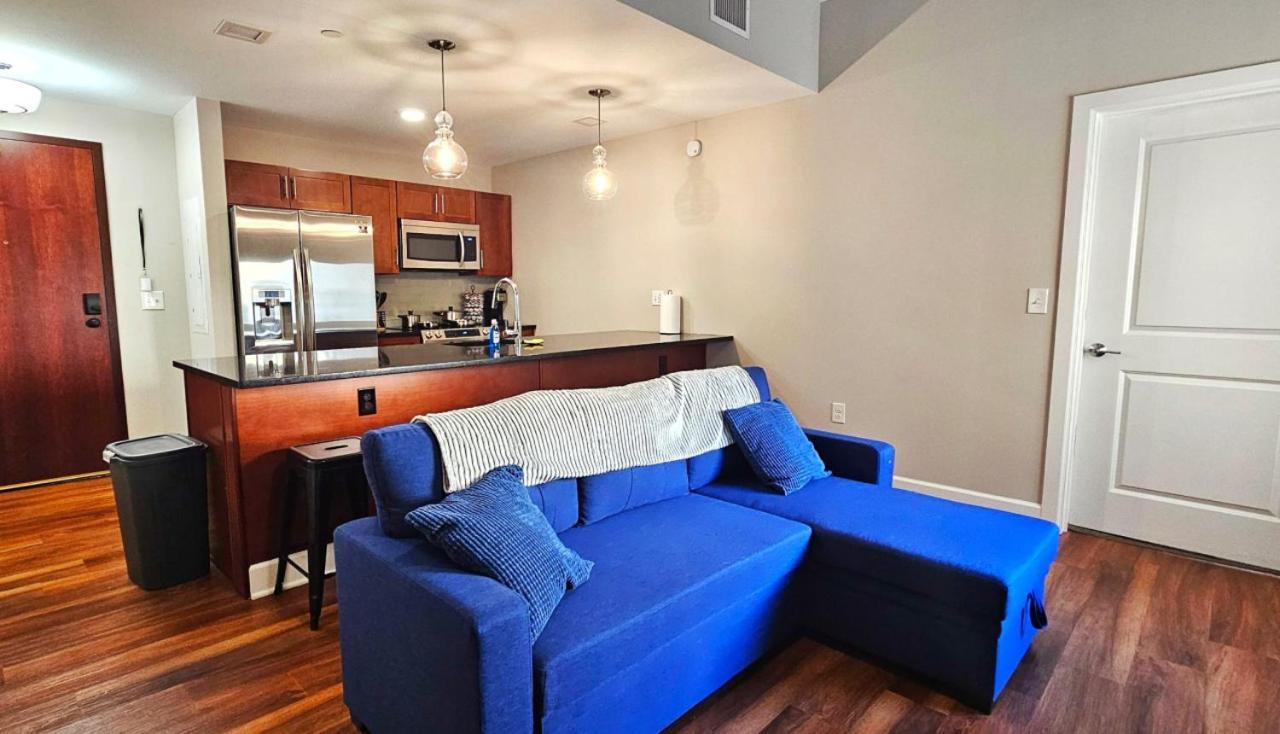Downtown Sq Stadium, Casino, Rock Hall, Clinic Apartment