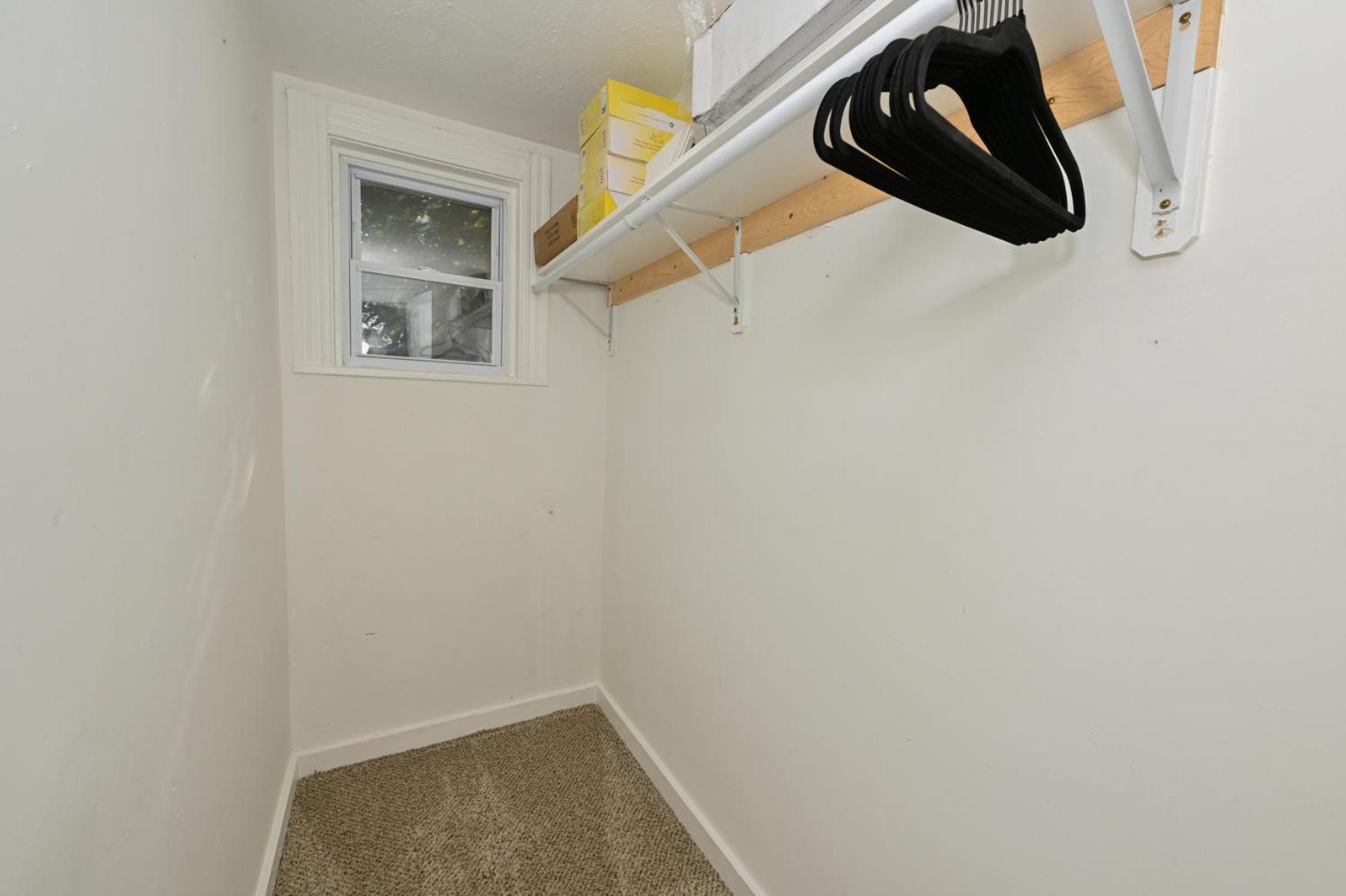 Apartment 3 Bed Spacious 1st Floor At Tremont Cleveland