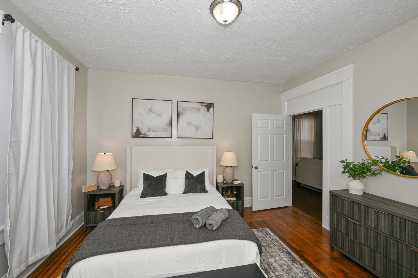 Apartment 3 Bed Spacious 1st Floor At Tremont *