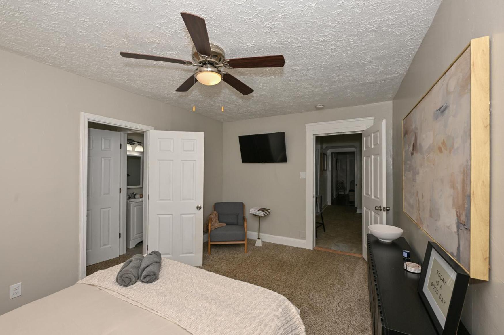 Apartment 3 Bed Spacious 1st Floor At Tremont