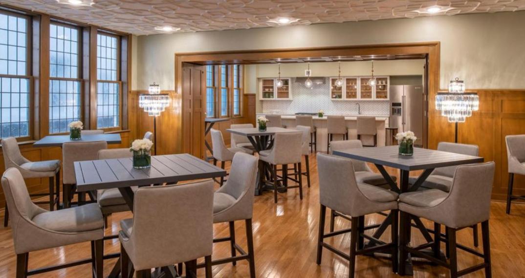 Beautiful Condo/rooftop Patio With Free Parking Apartment Cleveland