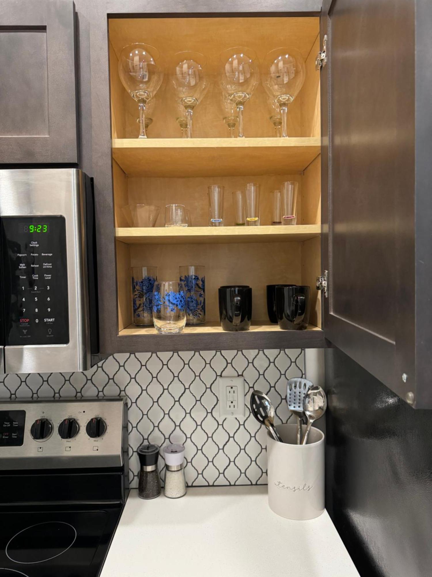 Beautiful Condo/rooftop Patio With Free Parking Apartment Cleveland