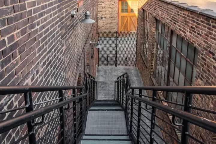 Cute 1bed Loft At The Foundry - Steps To Riverside