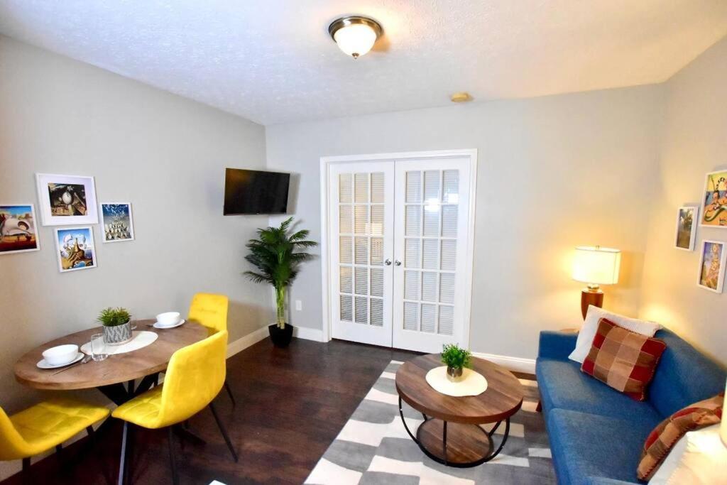 Apartment Avenue *