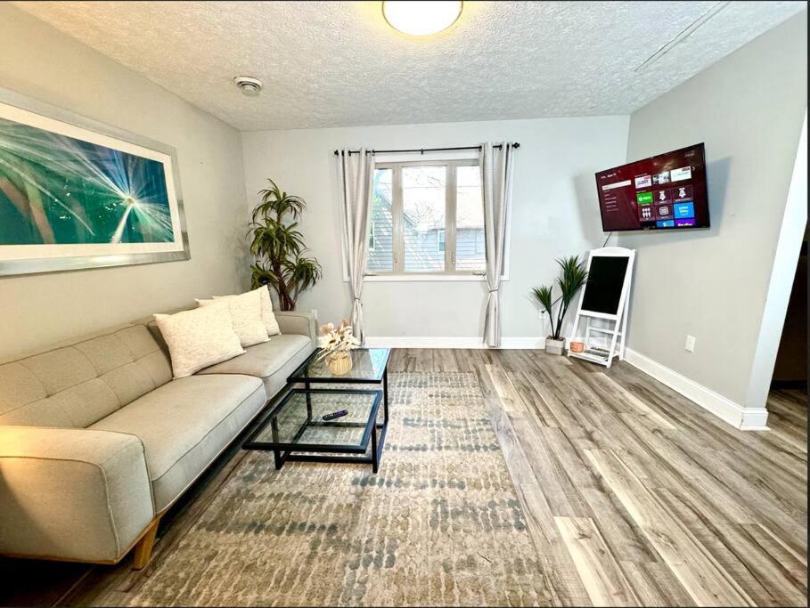 The House - Terrific W33rd Cleveland