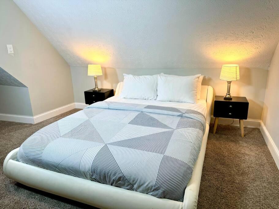 The House - Terrific W33rd * Cleveland