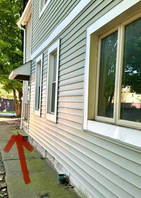 The House - Terrific W33rd