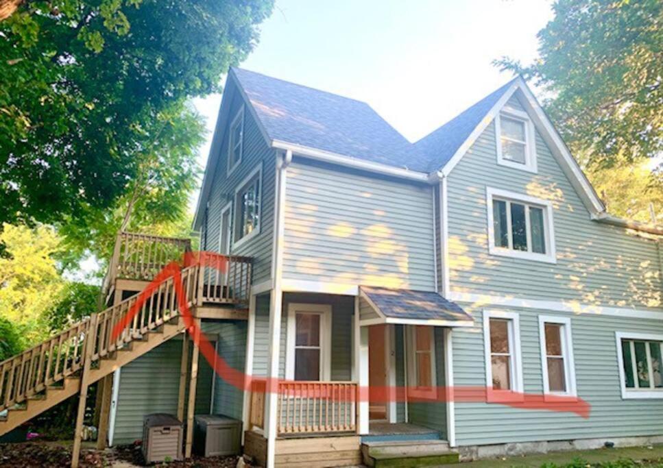 The House - Terrific W33rd Apartment Cleveland