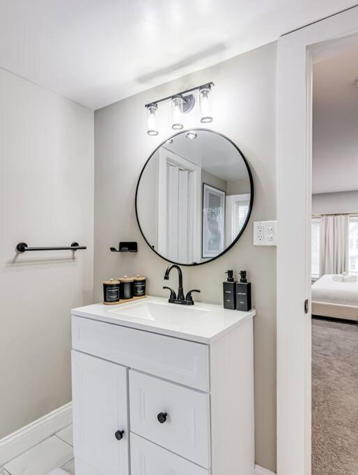 Holiday home Upscale Near Downtown Cle, R&r Hof, Beach, Arena *