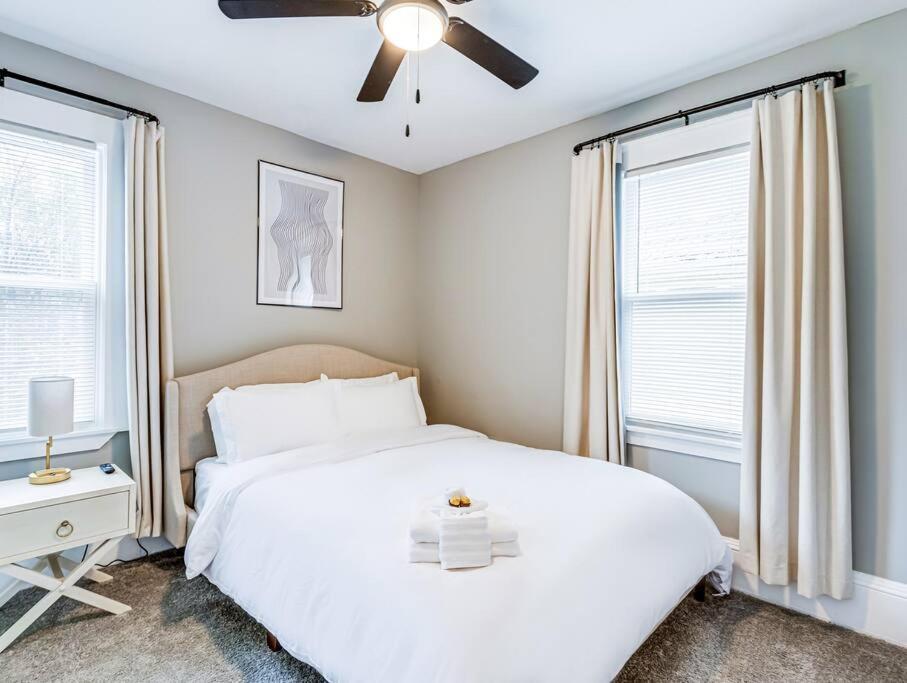Upscale Near Downtown Cle, R&r Hof, Beach, Arena * Cleveland