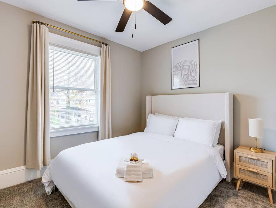 Upscale Near Downtown Cle, R&r Hof, Beach, Arena *
