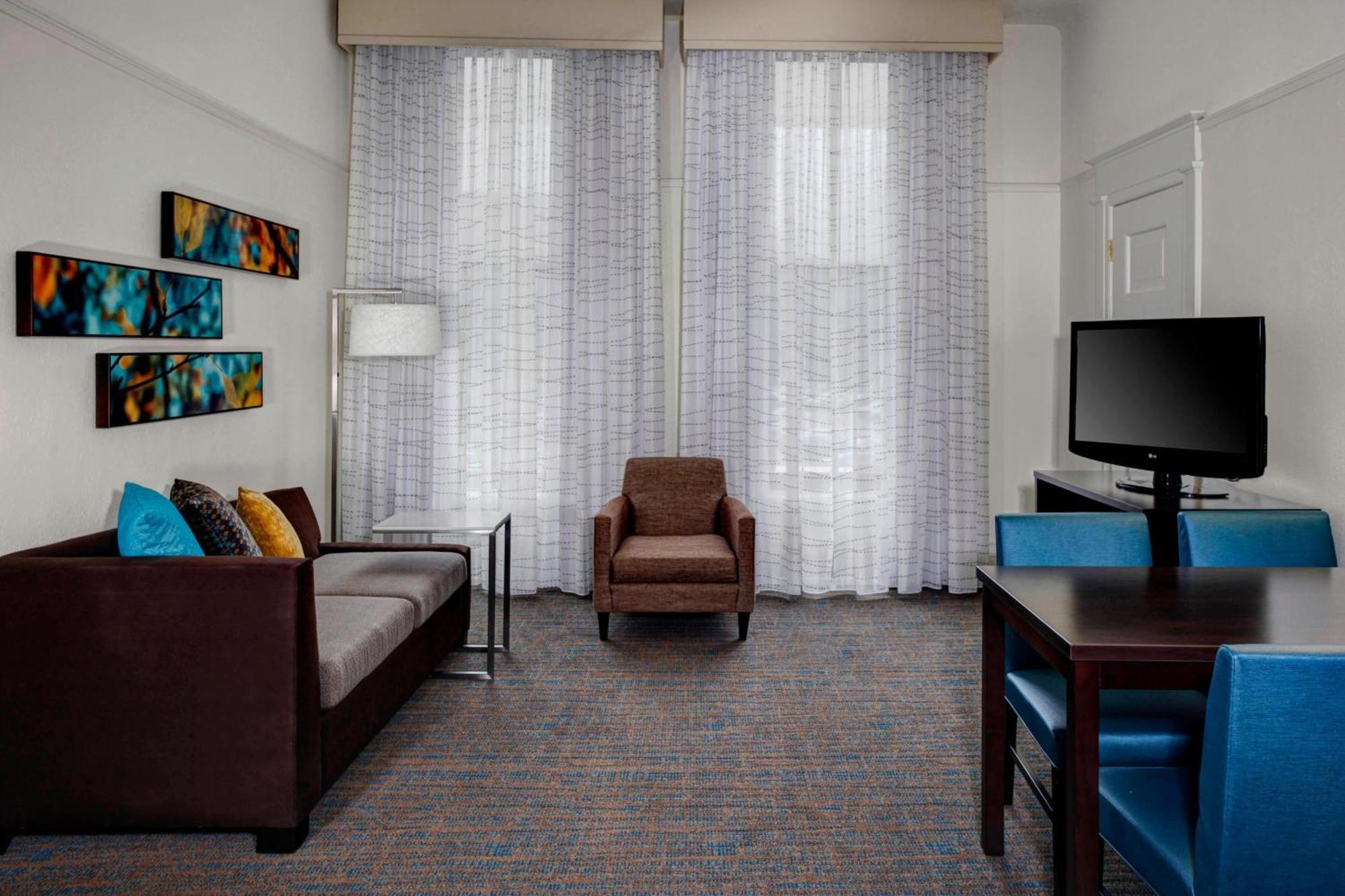 By Marriott Downtown Hotel 3*