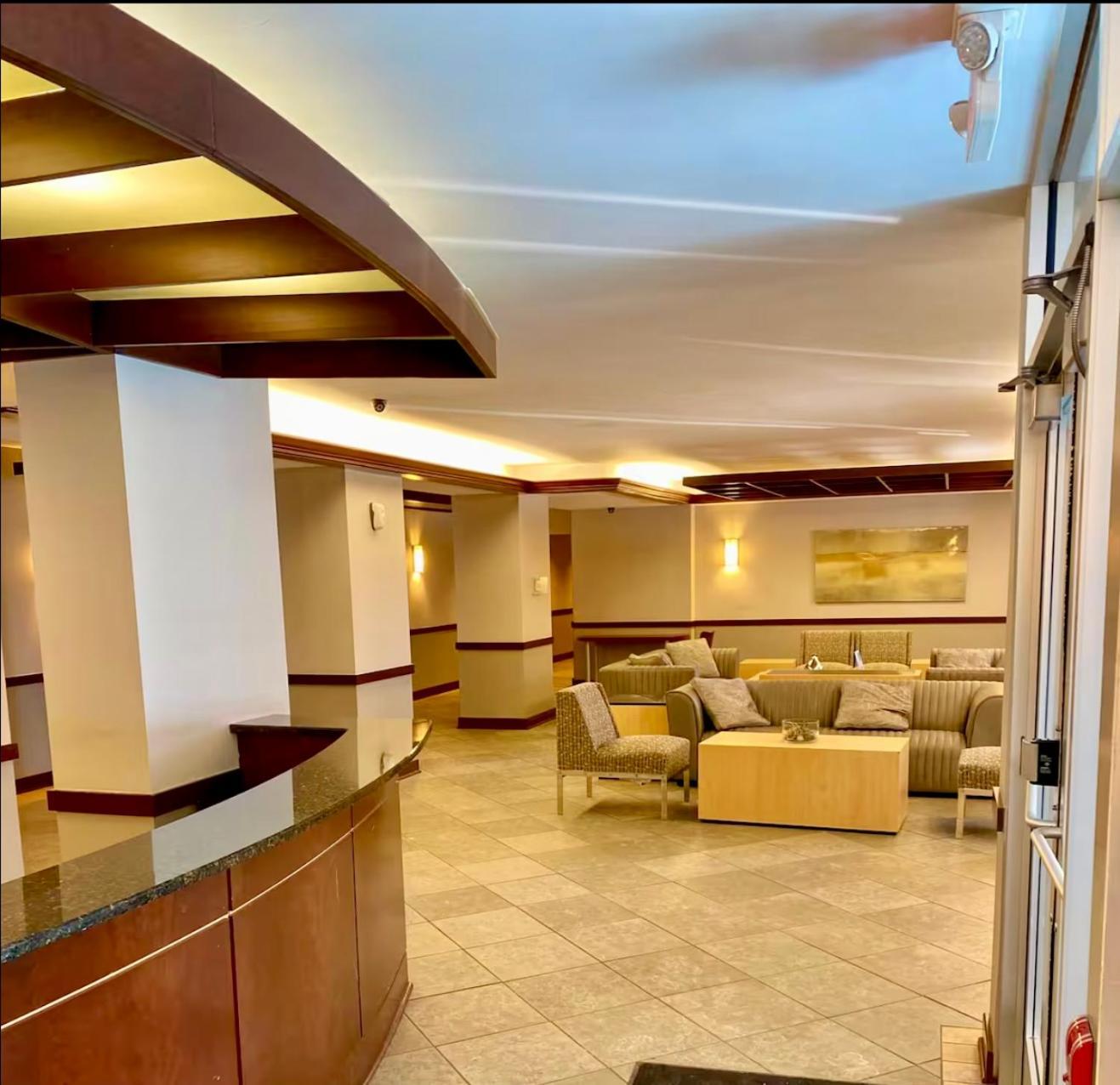 Apartment Cal King Bed Free Parking By Downtown & Clinic