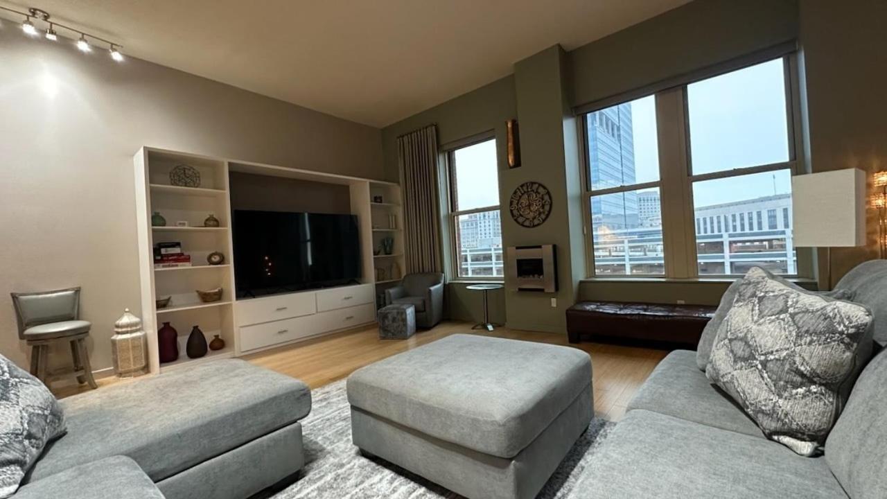 Downtown Cleveland- Steps To Sports & Events Apartment Cleveland