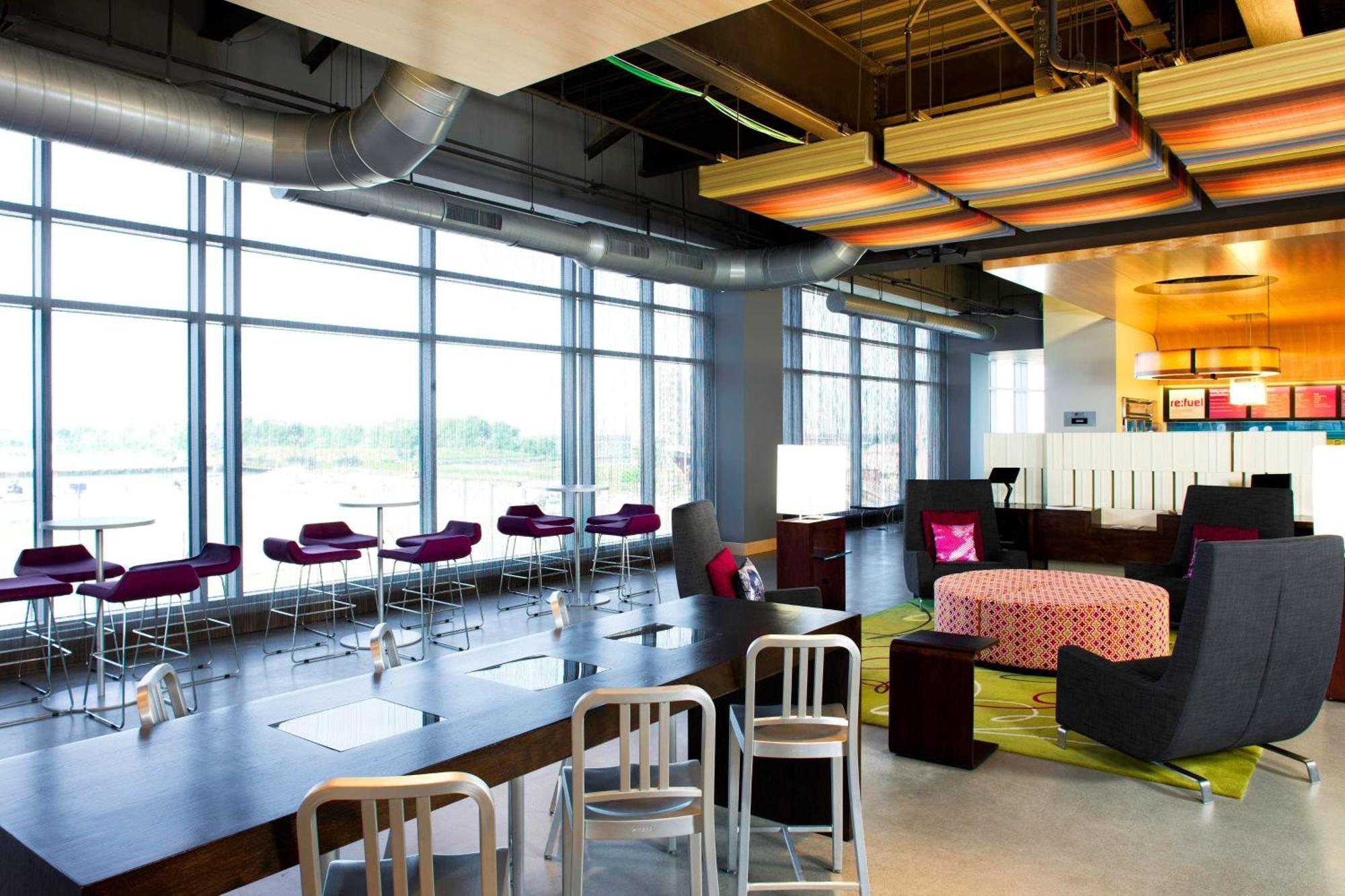 Hotel Aloft Downtown 3*