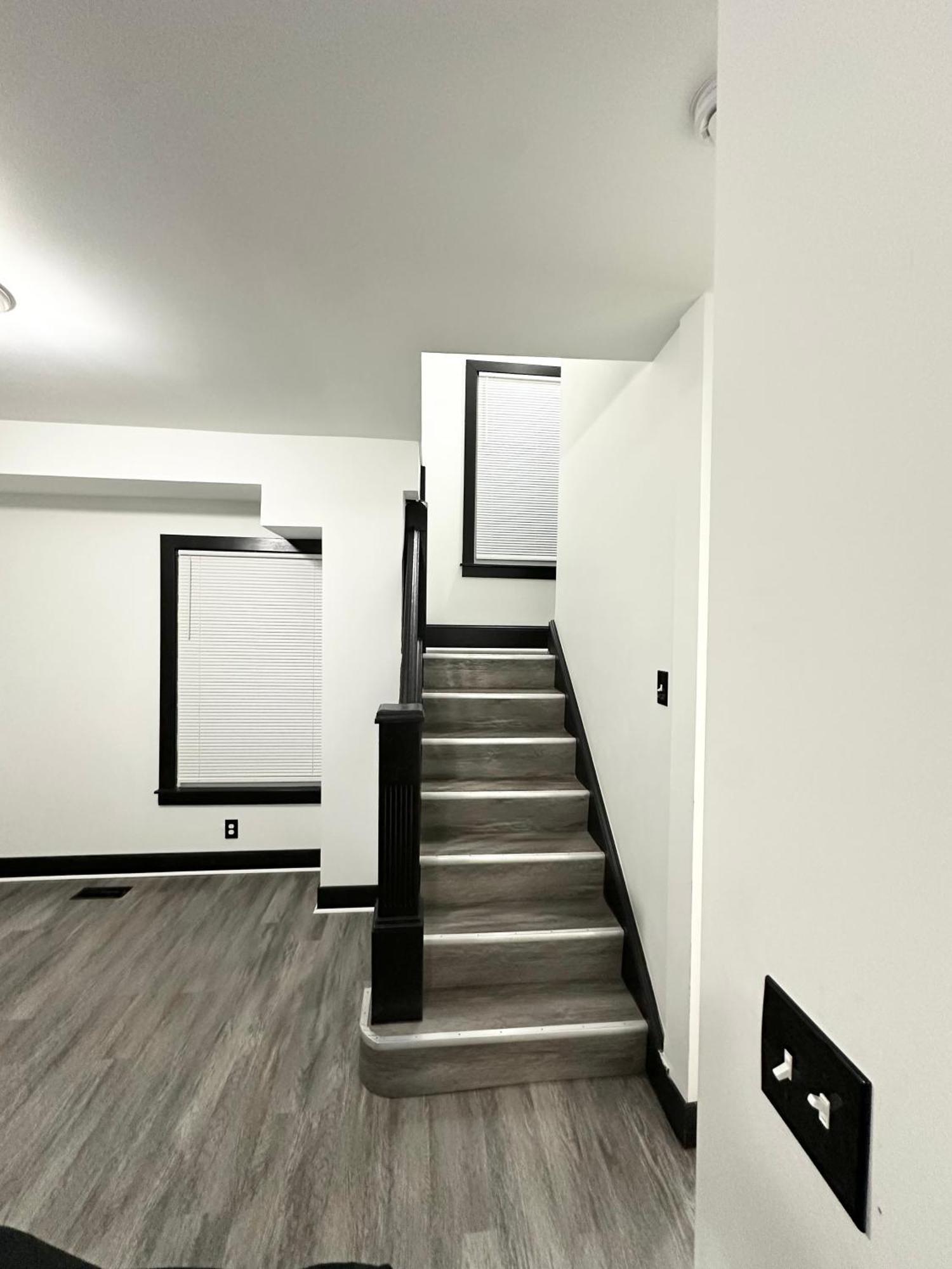 Fully Renovated Modern 4bedroom 3bath Close To Downtown Fully Furnished Cleveland