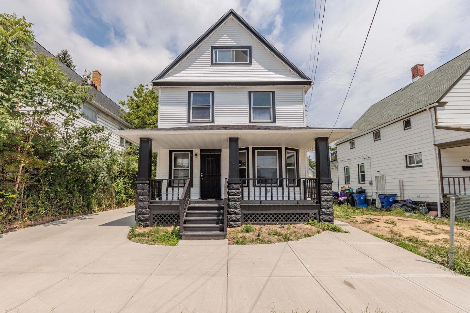 Apartment Fully Renovated Modern 4bedroom 3bath Close To Downtown Fully Furnished *