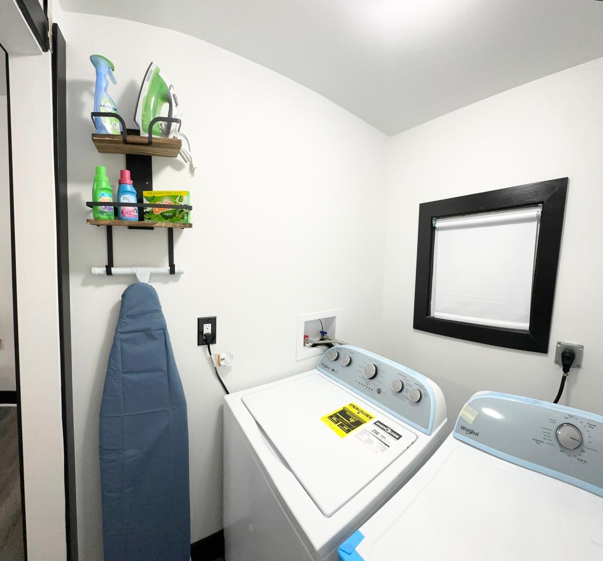 Fully Renovated Modern 4bedroom 3bath Close To Downtown Fully Furnished Apartment *