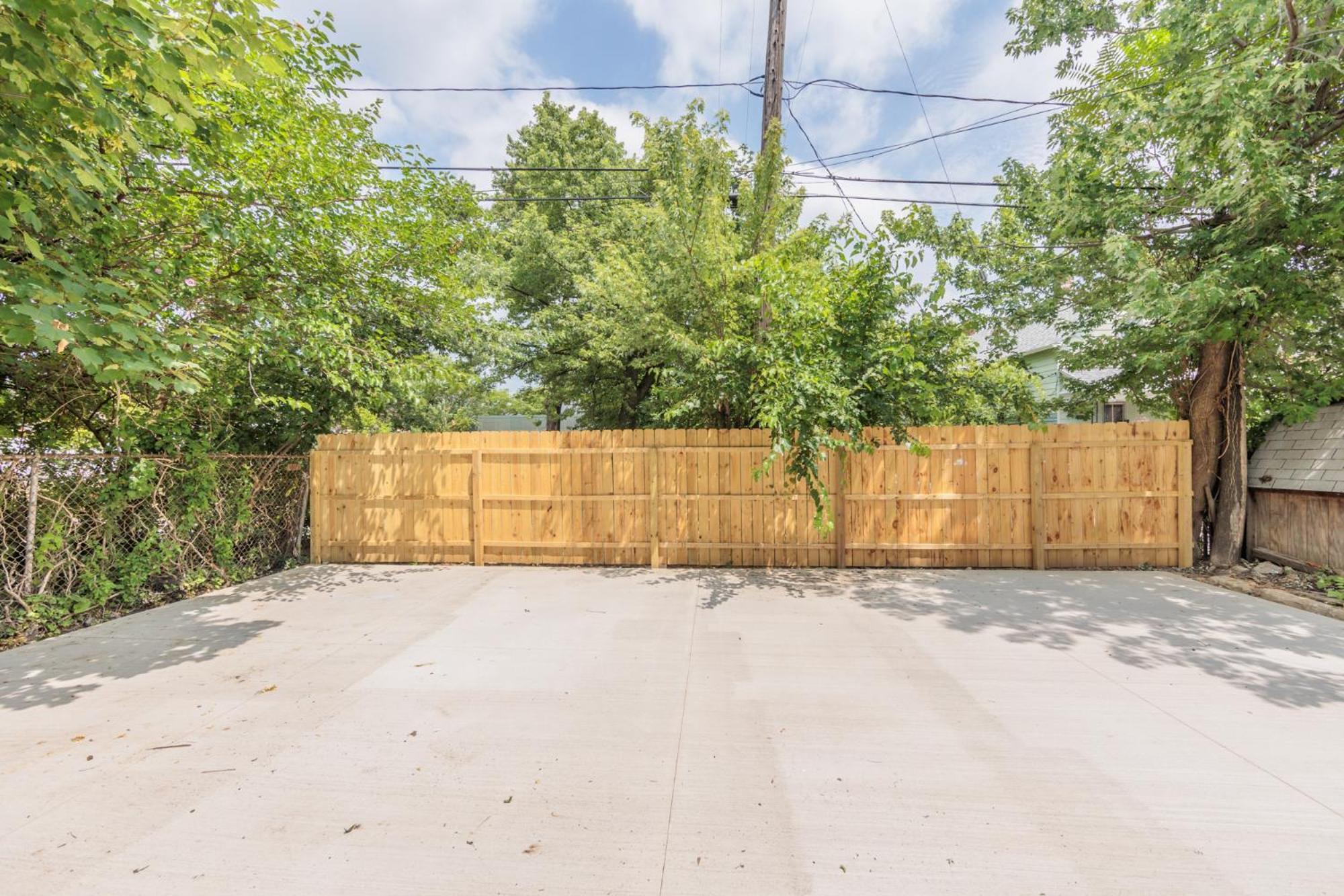 Fully Renovated Modern 4bedroom 3bath Close To Downtown Fully Furnished Cleveland
