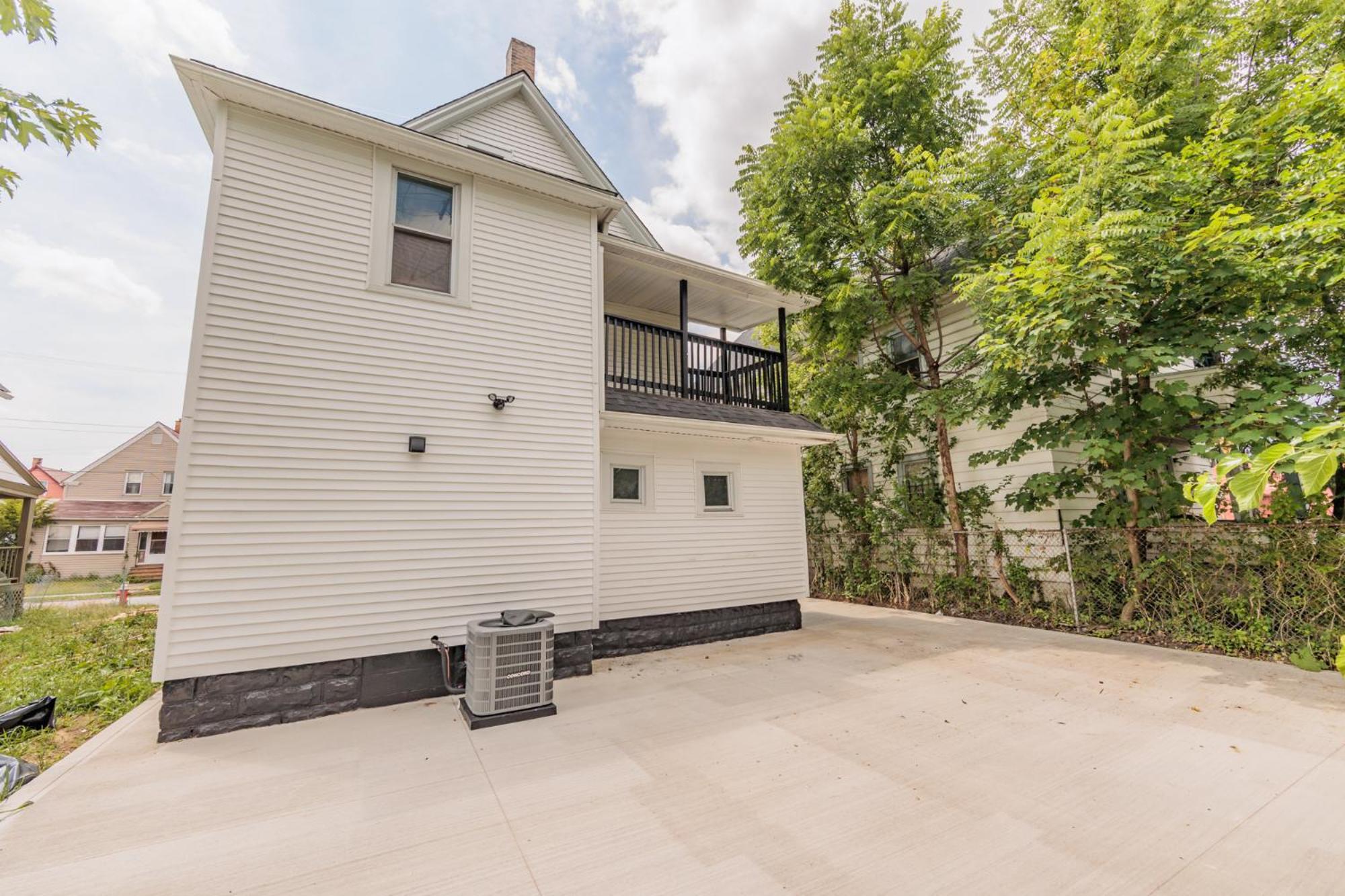 Apartment Fully Renovated Modern 4bedroom 3bath Close To Downtown Fully Furnished *