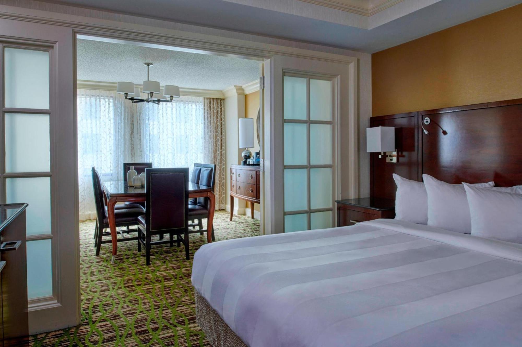 Marriott Downtown At Key Tower Hotel